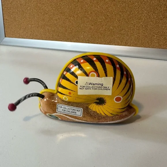 Vintage Schylling Key Wind-Up Colorful Tin Snail Toy With Original Box - Picture 2 of 9